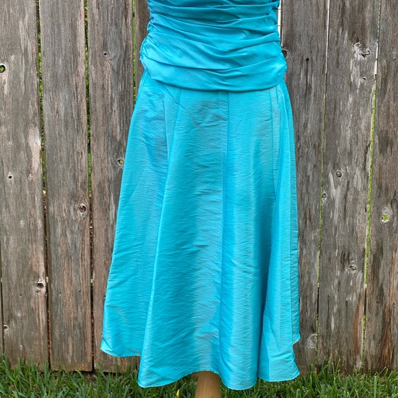 David’s Bridal 3 Piece Blue Formal Gown, 6 - Picture 9 of 11